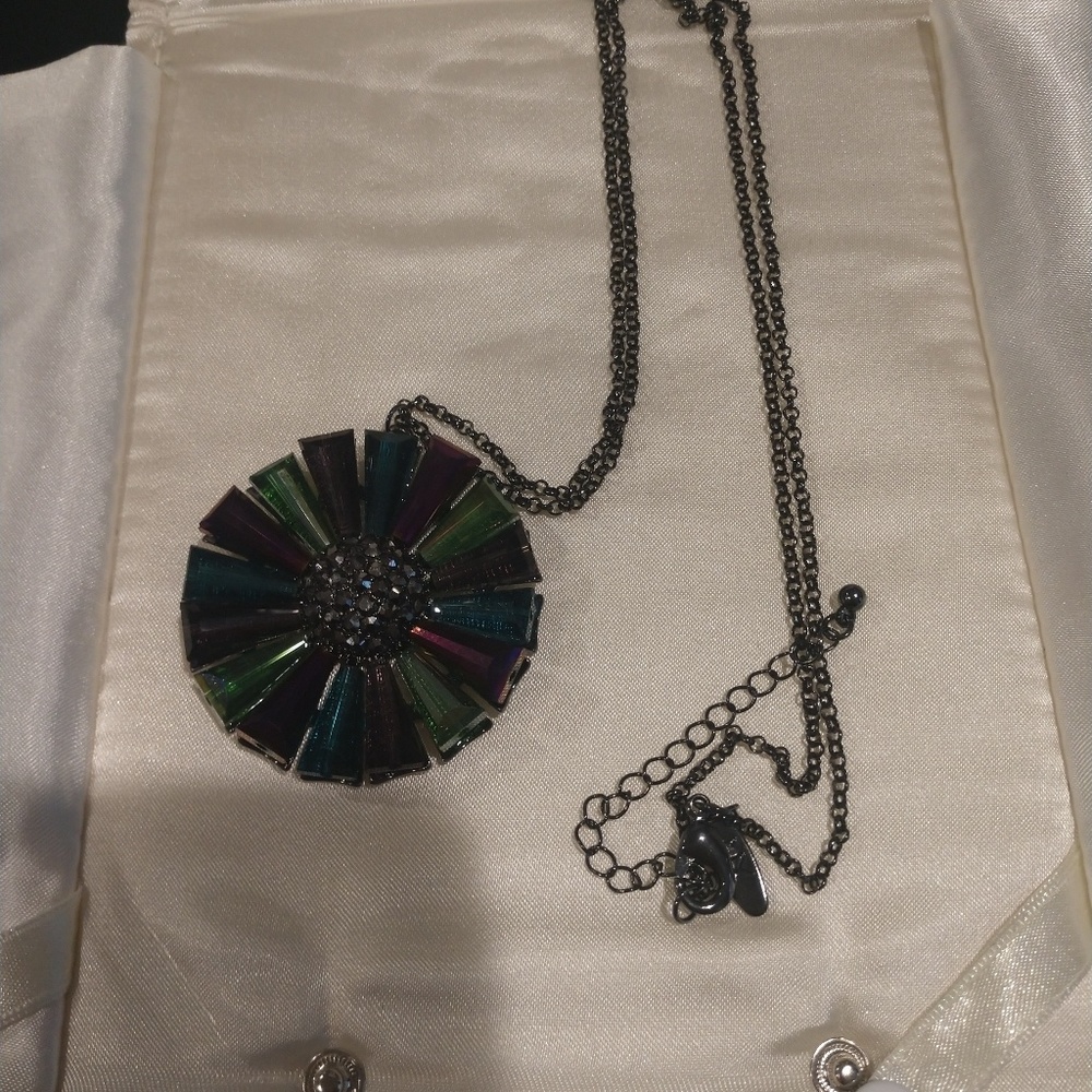 NY&CO LONG PENDANT NECKLACE, WAS $40